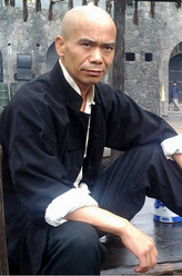 伙夫（任青安饰演）