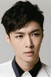 张艺兴（张艺兴饰演）