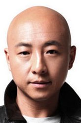 猪头（周晓鸥饰演）