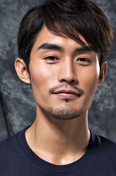 迟琛（南伏龙饰演）