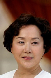 崔夫人（吴竞饰演）