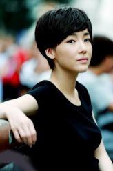 邱冰（叶一云饰演）