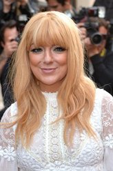 Christine（谢里丹·史密斯饰演）