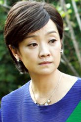 栖霞（王海燕饰演）