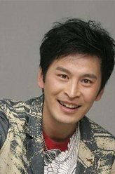 吴建瓴（王亚楠饰演）