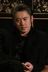 周慕儒（吴秀波饰演）