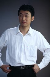 王奇（曹炳琨饰演）
