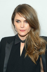 Elizabeth Jennings（凯丽·拉塞尔饰演）