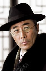 秋山静（郑晓宁饰演）