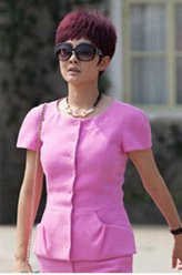 杨琴（牛莉饰演）