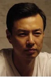 杨阳（朱铁饰演）