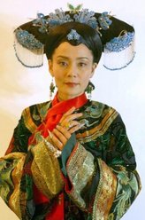 皇太后（潘虹饰演）