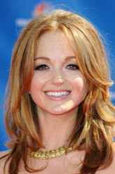 Carol Anne Keane（杰玛·梅斯饰演）