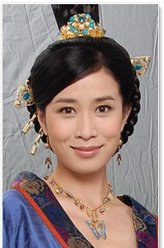 刘三好（佘诗曼饰演）