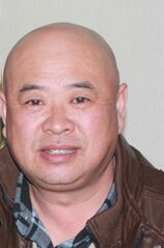 王胡（王晓曦饰演）