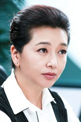 叶琳娜（江珊饰演）