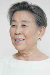 姥姥（何曙霞 饰演）