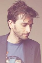 艾美特·卡弗（大卫·田纳特饰演）