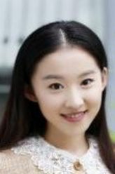 黄小朵（张可佳饰演）