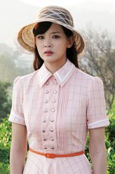 单以真（周奇奇饰演）