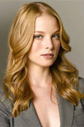 阿什莉·西维尔（瑞秋·尼科尔斯饰演）