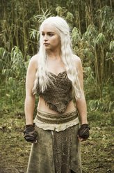 丹妮莉丝·坦格利安（艾米莉亚·克拉克饰演）