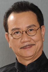 段正淳（潘志文饰演）