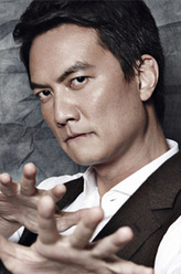 段添城（李泉饰演）