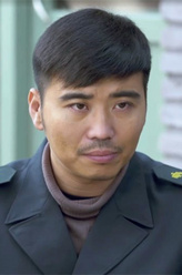 熊有年（李东霖饰演）