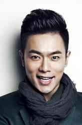 鲍迪（万思维饰演）