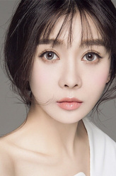 胡悦（胡悦饰演）