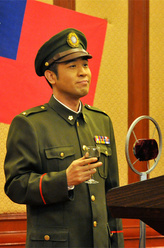 邵文光（于和伟饰演）