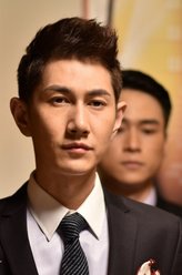 顾西城（何明翰饰演）