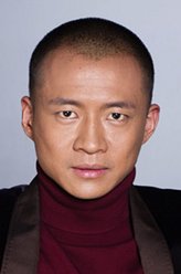 郑天星（唐曾饰演）