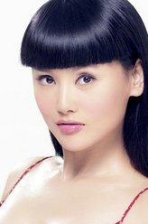 李春秀（杨欣饰演）