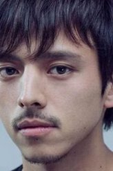 满岛真之介（满岛真之介饰演）