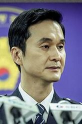 金范周（张铉诚饰演）