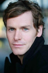 摩斯（肖恩·埃文斯饰演）