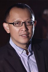 龙雨（洪涛饰演）