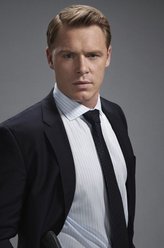 唐纳德 · 莱斯勒（迪亚哥·克莱特霍夫饰演）