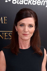 玛格丽（米歇尔・菲尔利饰演）