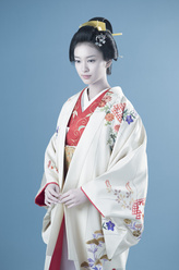 喜世（武井咲饰演）
