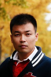 韩再兴（卢海华饰演）