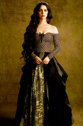 玛丽女王（阿黛莱德·凯恩饰演）