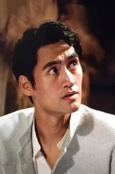刘啸然（袁弘饰演）