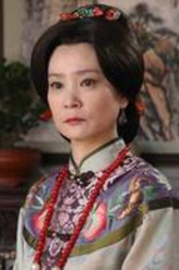 薛老夫人（刘雪华饰演）