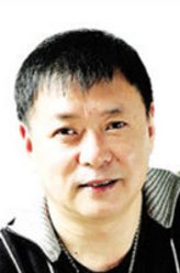 魏雄（迟志强饰演）