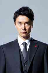 香坂真一郎（长谷川博己饰演）