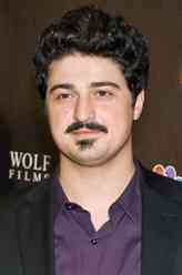 Brian Zvonecek（尤里·沙尔达罗夫饰演）