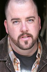 Toby Damon（克里斯·沙利文饰演）